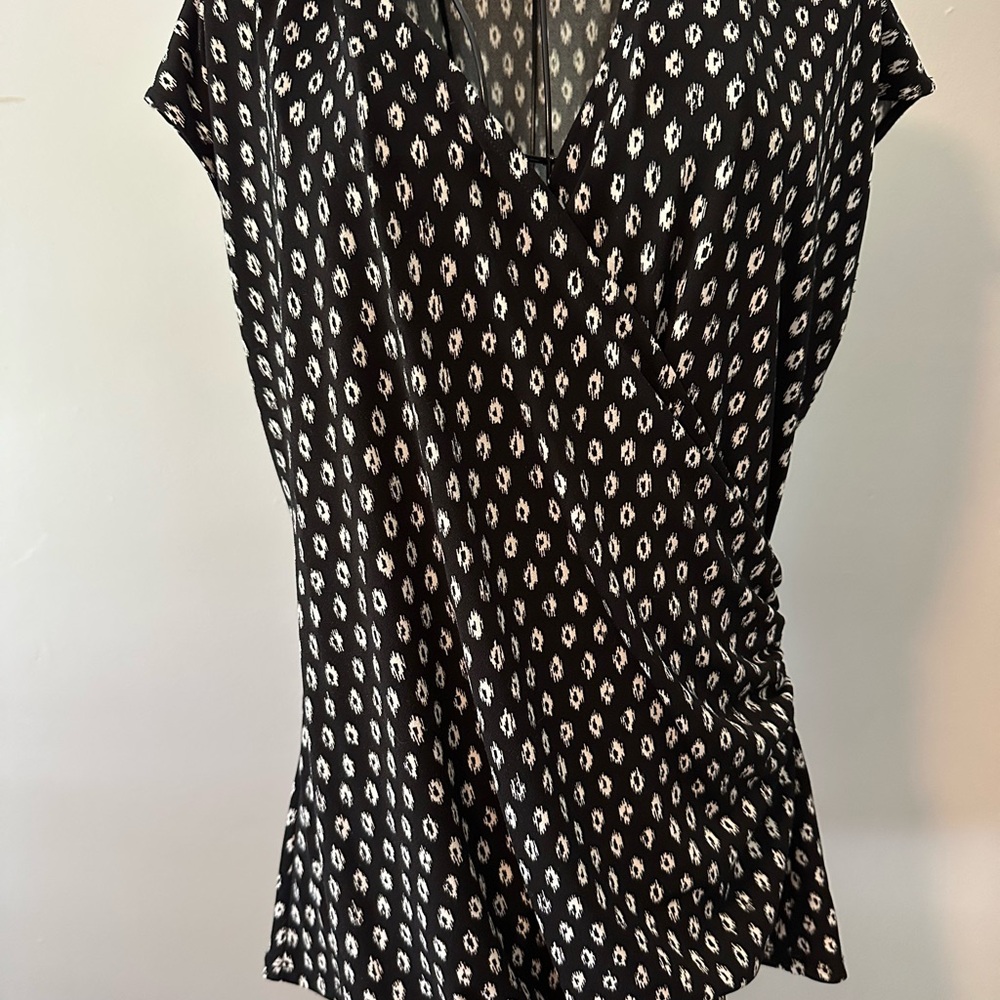 Black and White Patterned Women's Top